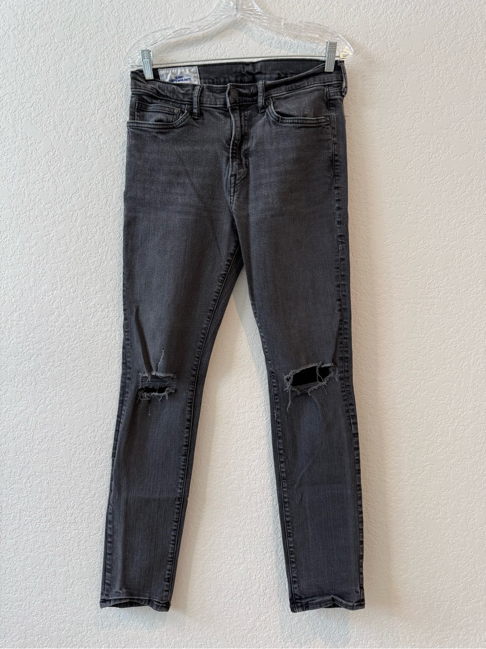 H&M Men’s Distressed Skinny Jeans